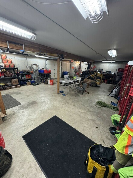 More Photos Of 1515 SW Multnomah Blvd, Portland Office For Sale