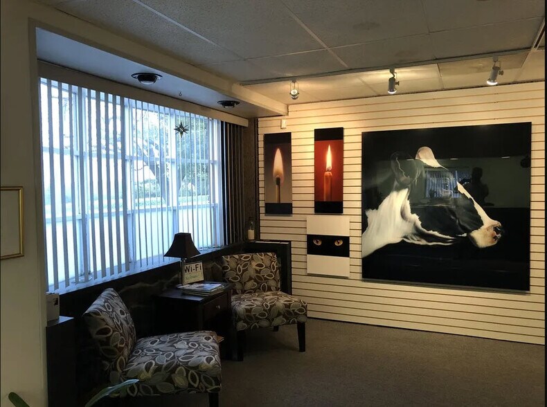 More Photos Of 8465-8467 Airport Rd, Bath Light Distribution For Sale