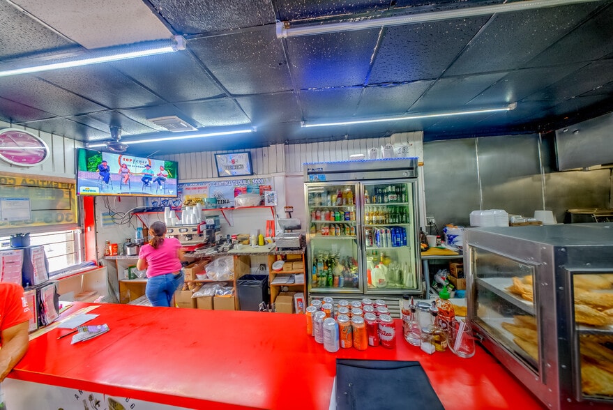 More Photos Of 1910 SW 1st St, Miami Supermarket For Sale