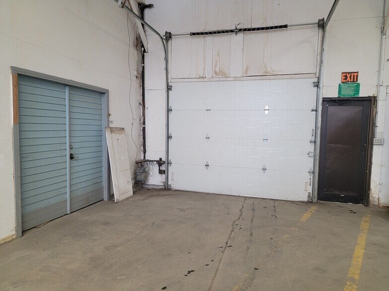 More Photos Of 1417 N A Ave, Sioux Falls Warehouse For Lease
