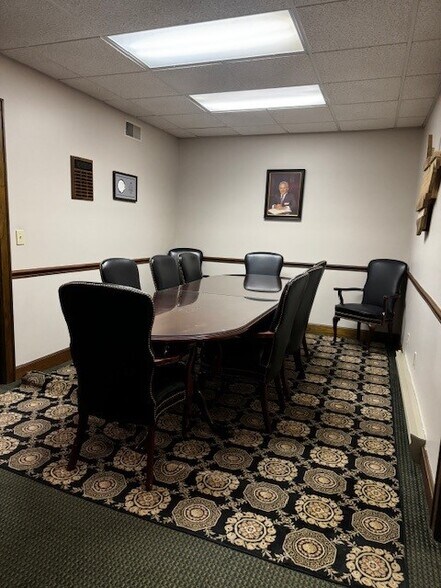 More Photos Of 208 Capitol St, Charleston Office For Lease