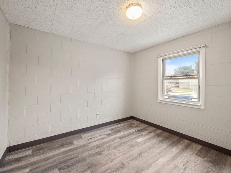 More Photos Of 6735-6819 Ford St, Warren Apartments For Sale