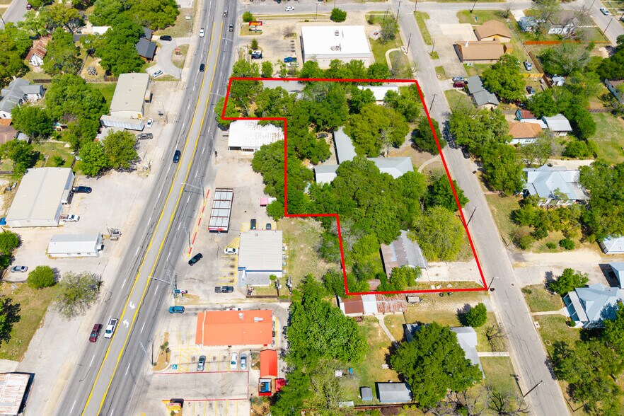 More Photos Of 725 S Brazos St, Lockhart Land For Sale