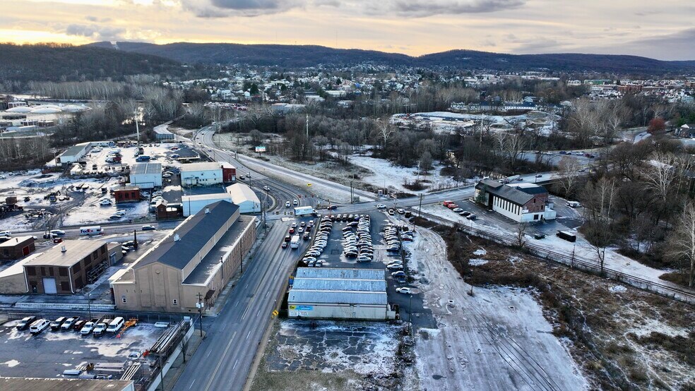More Photos Of 124 3rd St, Allentown Auto Dealership For Lease