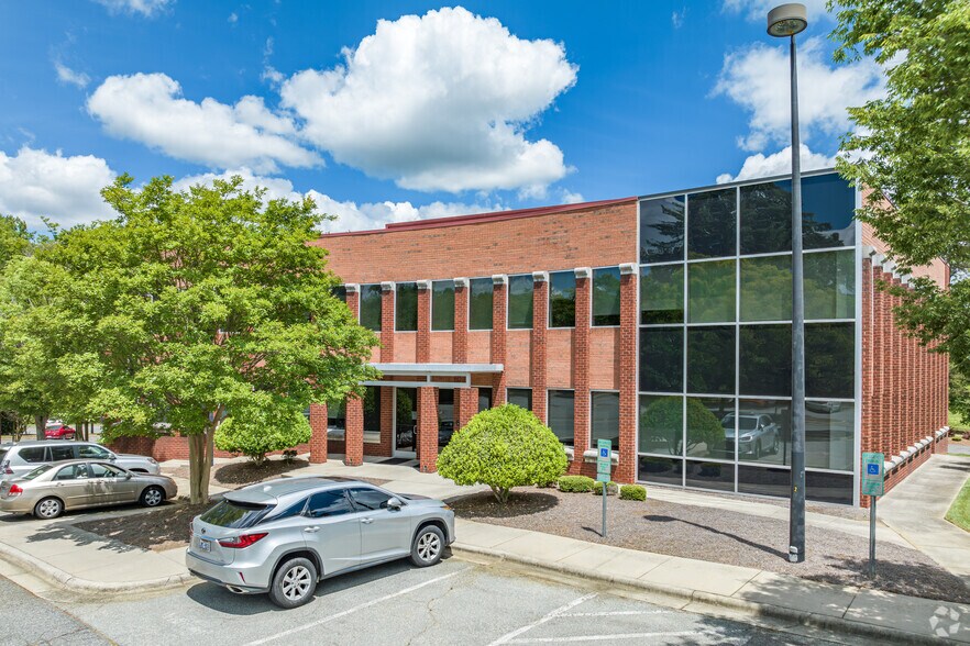 Primary Photo Of 1831 Eastchester Dr, High Point Coworking Space