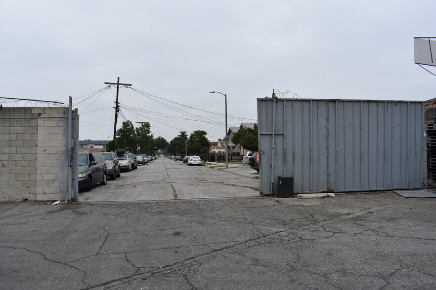 More Photos Of 1710 E 110th St, Los Angeles Land For Lease
