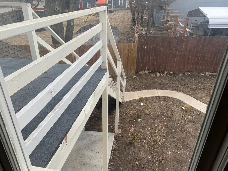 More Photos Of 5905 Slater St, Merriam Office For Lease