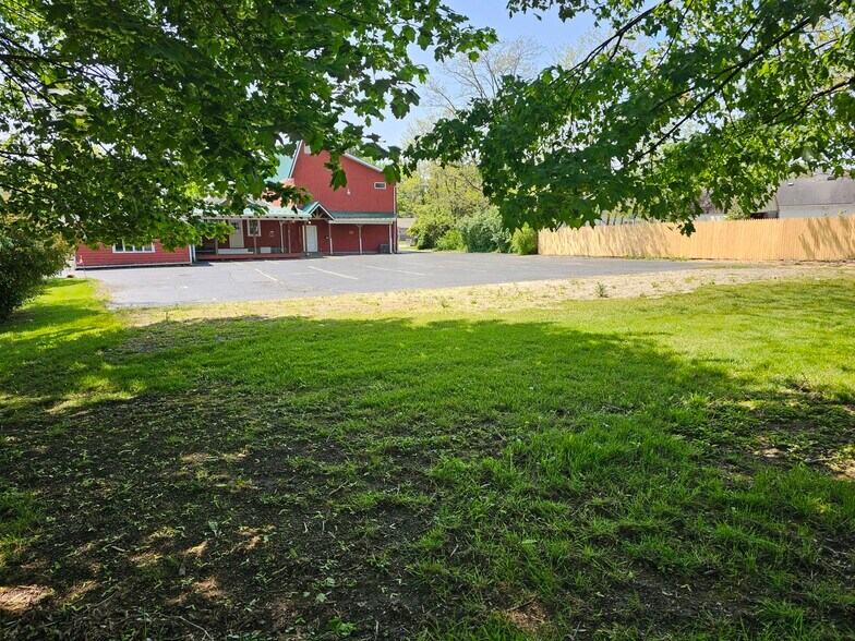 More Photos Of 600 Fairmount Ave, Jamestown Freestanding For Sale