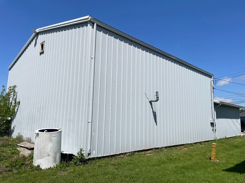 More Photos Of 2207 Indianapolis Rd, Crawfordsville Industrial For Sale