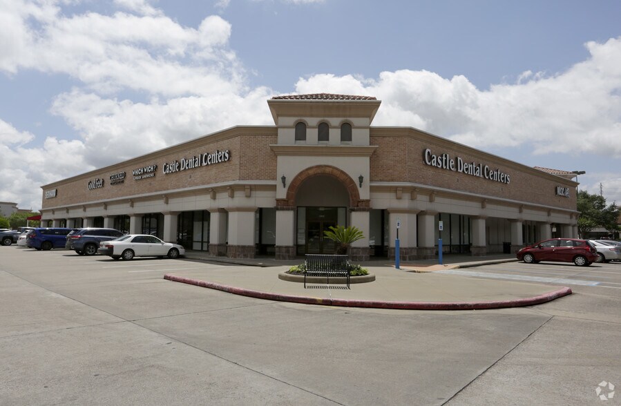 More Photos Of 2725-2623 Town-Center Blvd, Sugar Land Unknown For Lease