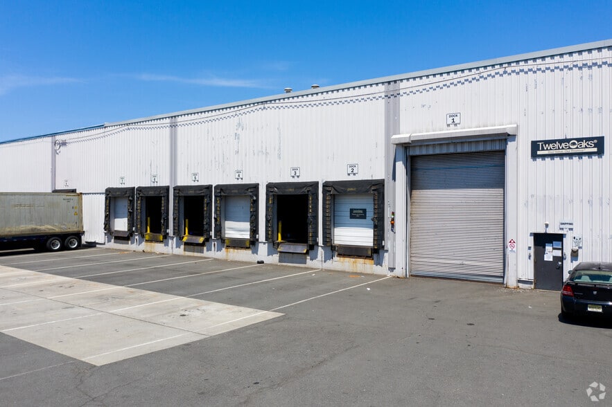 More Photos Of 3001 Woodbridge Ave, Edison Warehouse For Lease