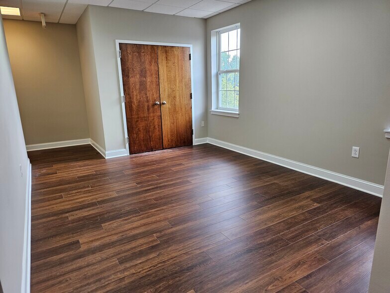 More Photos Of 1221 N Church St, Moorestown Medical For Lease