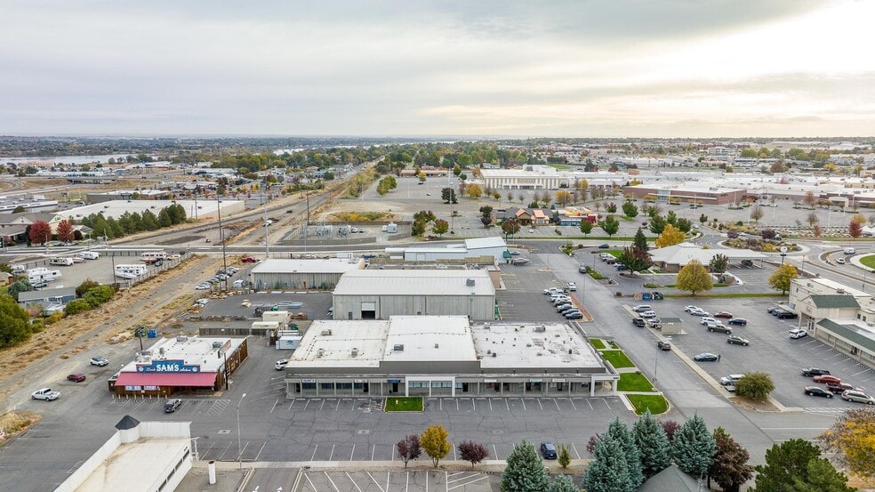 More Photos Of 8382 Gage Blvd, Kennewick Office For Lease