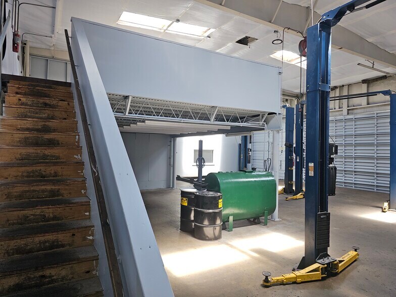 More Photos Of 3426 S Military Trl, Lake Worth Auto Repair For Sale