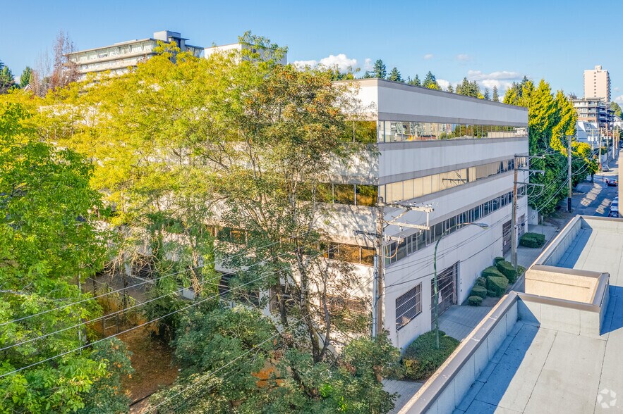 More Photos Of 620 Royal Ave, New Westminster Office For Lease
