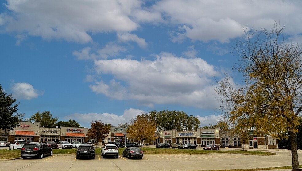 More Photos Of 710 Pacha Pky, North Liberty Storefront For Lease