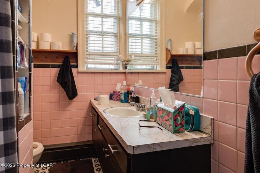 More Photos Of 205 S Poplar St, Hazleton Freestanding For Sale