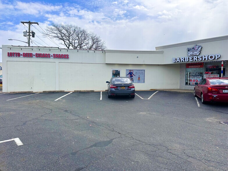 More Photos Of 180-196 W Sunrise Hwy, Lindenhurst Storefront For Sale