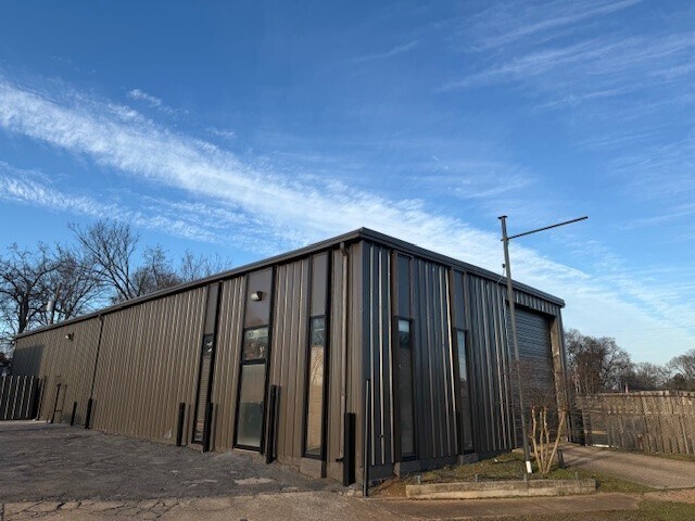 More Photos Of 4720-4724 1st Ave N, Birmingham Flex For Sale