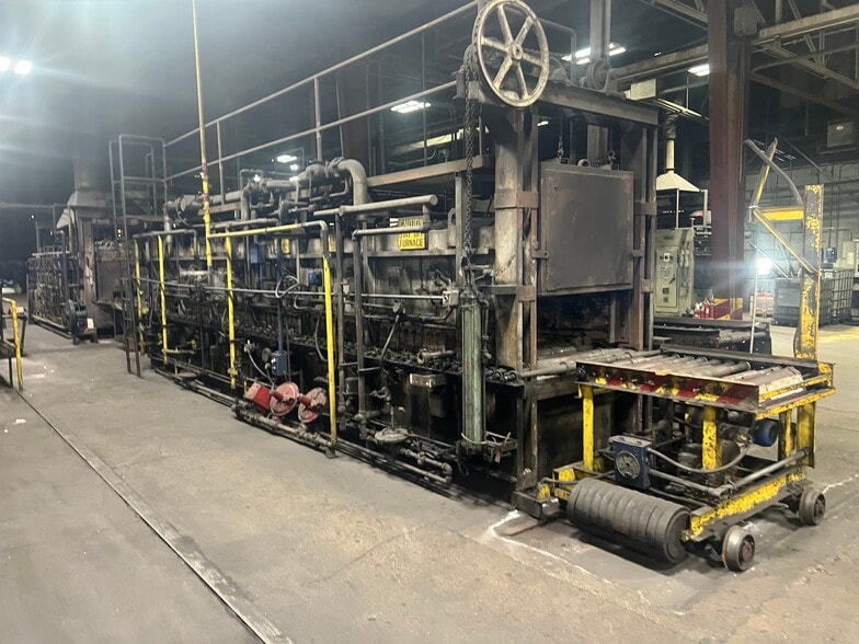 More Photos Of 400 S Gray St, Albany Manufacturing For Sale