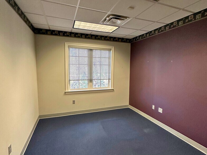 More Photos Of 275 Professional Ct, Riverdale Medical For Sale