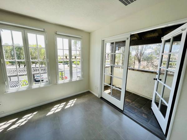 More Photos Of 1276 N Palm Canyon Dr, Palm Springs Medical For Lease