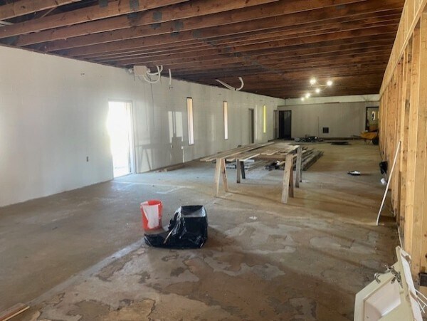 More Photos Of 2112 Hollywood Dr, Jackson Office For Sale