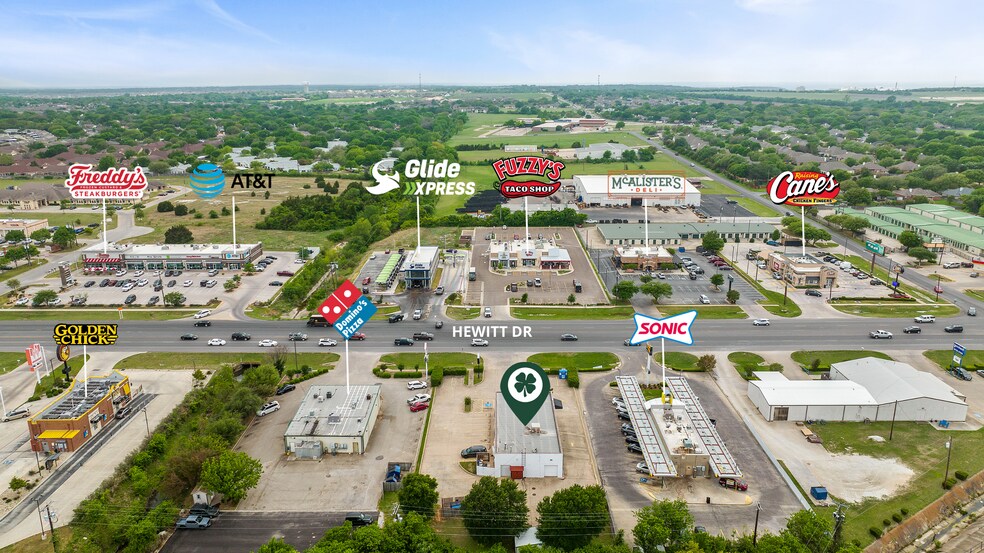 More Photos Of 1516 N Hewitt Dr, Woodway Freestanding For Lease