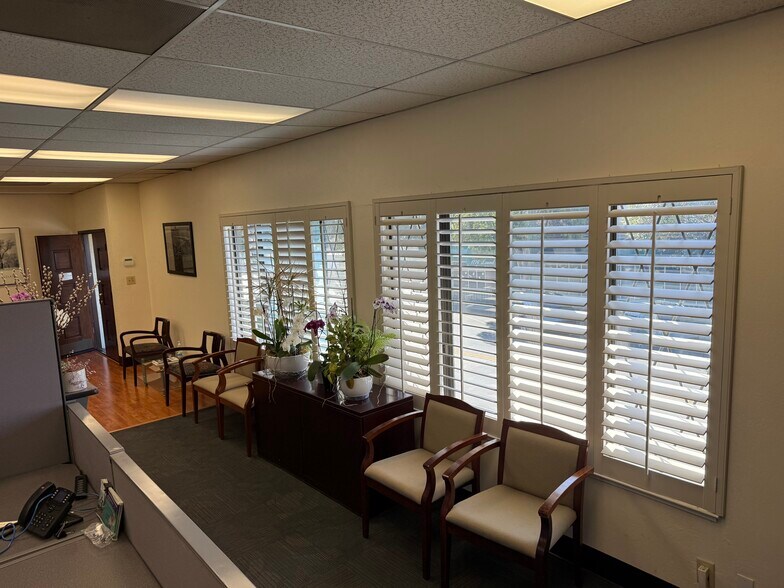 More Photos Of 1761 Laurel St, San Carlos Medical For Sale