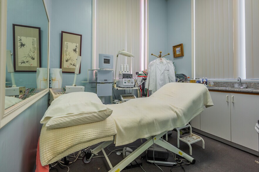 More Photos Of 199 N 2nd Ave, Upland Freestanding For Sale