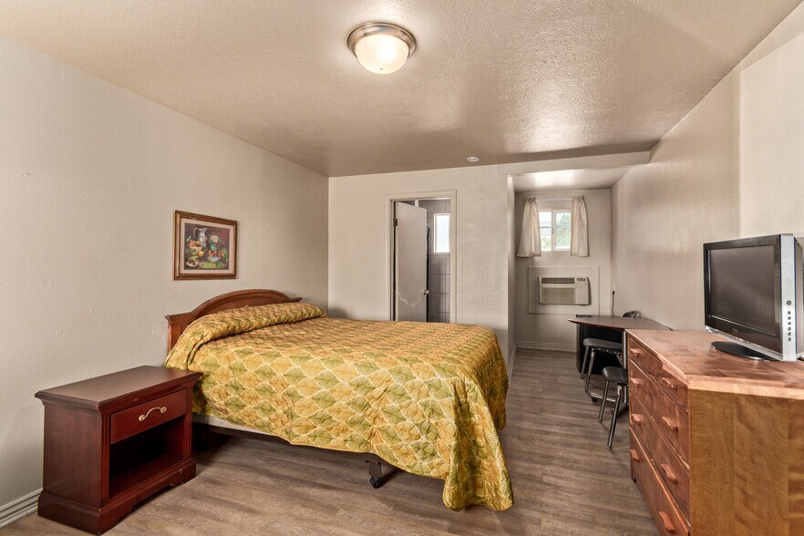 More Photos Of 8008 E Main St, Mesa Hotel For Sale