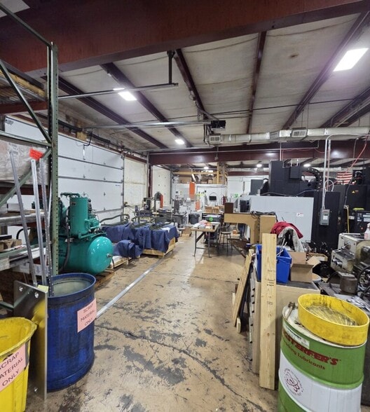 More Photos Of 348 Baldwin Rd, Odenton Warehouse For Sale