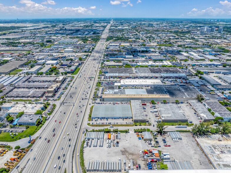 More Photos Of 7000 NW 77th ct, Miami Warehouse For Sale