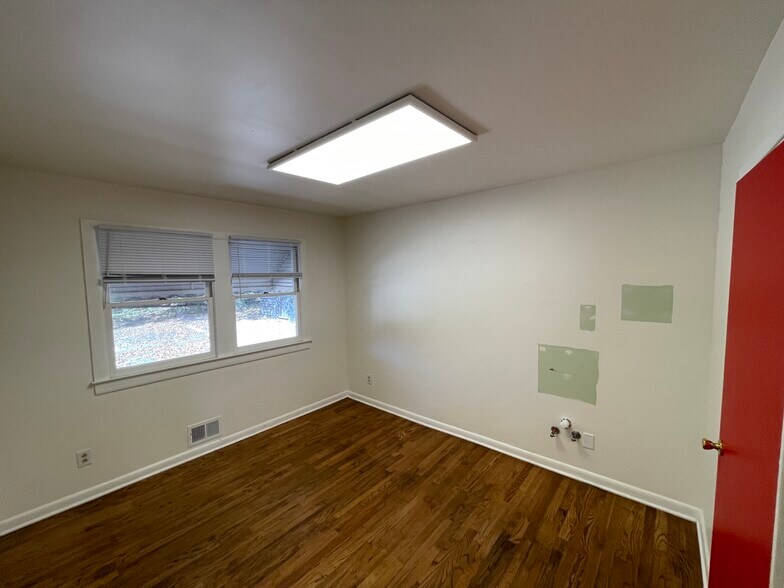 More Photos Of 710 Gaines School Rd, Athens General Retail For Sale