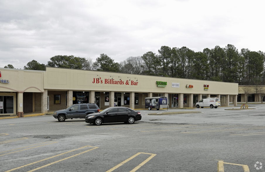 More Photos Of 4150 Jonesboro Rd, Forest Park Freestanding For Lease