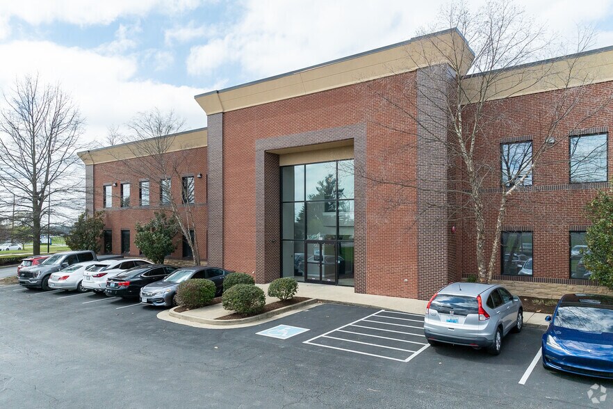 More Photos Of 444 Lewis Hargett Cir, Lexington Office For Sale