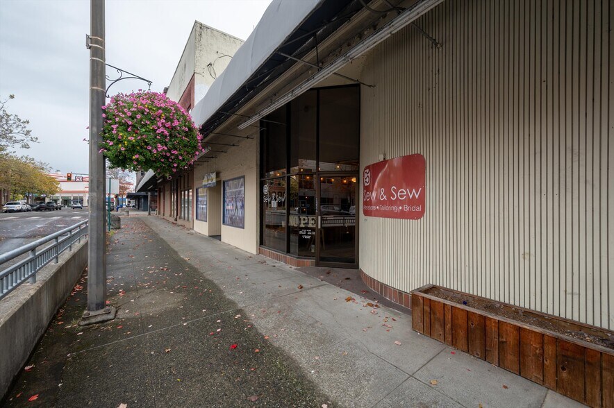 More Photos Of 1324 Commercial, Bellingham General Retail For Sale
