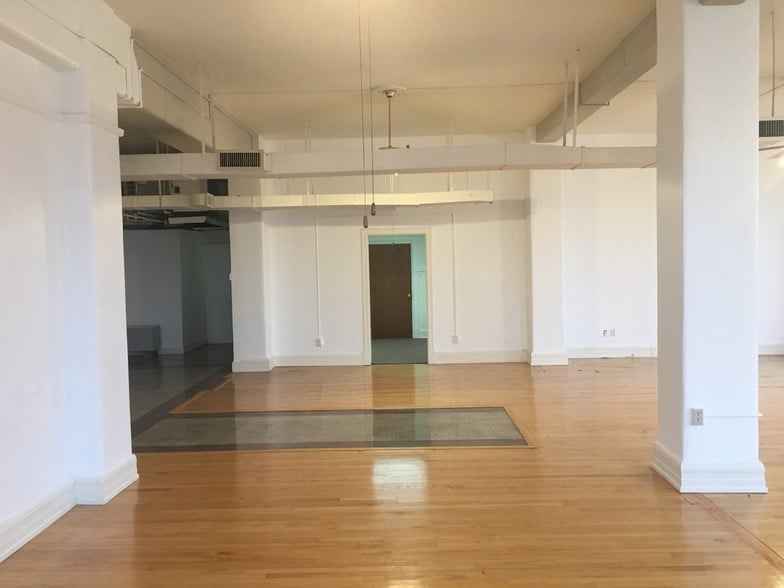 More Photos Of 306 W Main St, Frankfort Coworking Space