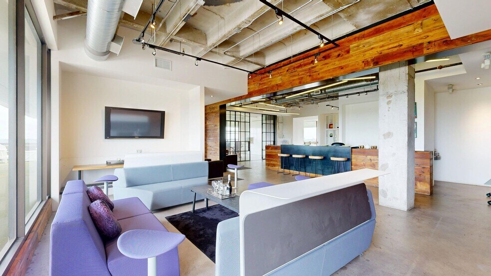 More Photos Of 550 Pharr Rd NE, Atlanta Office For Sale