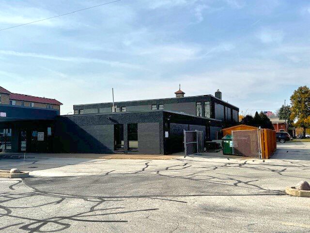 More Photos Of 417 Monroe Ave, Green Bay Medical For Lease