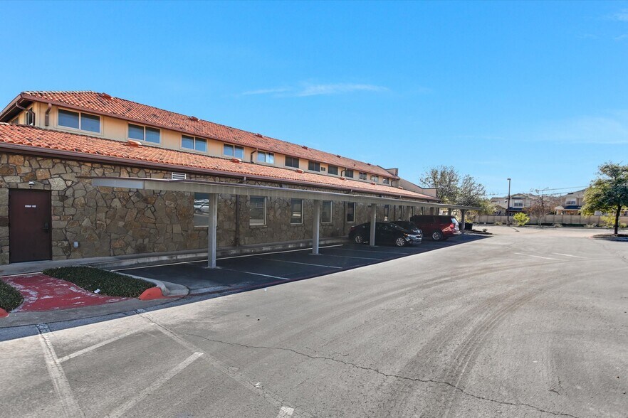 More Photos Of 7700 Cat Hollow Dr, Round Rock Medical For Sale