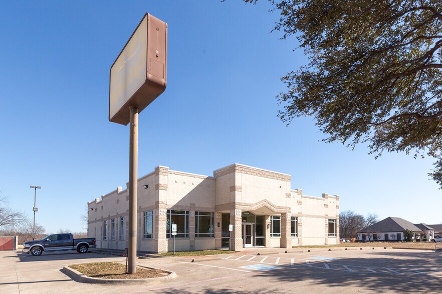 Primary Photo Of 6340 N Beach St, Haltom City Medical For Lease
