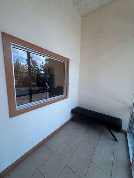 More Photos Of 885 Patriot Dr, Moorpark Research And Development For Lease