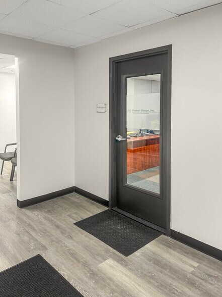 More Photos Of 5100 Main St, Downers Grove Medical For Lease