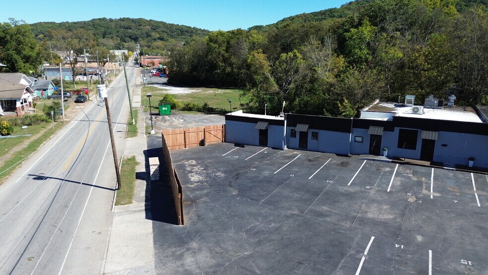 More Photos Of 2301 Crutchfield St, Chattanooga General Retail For Sale