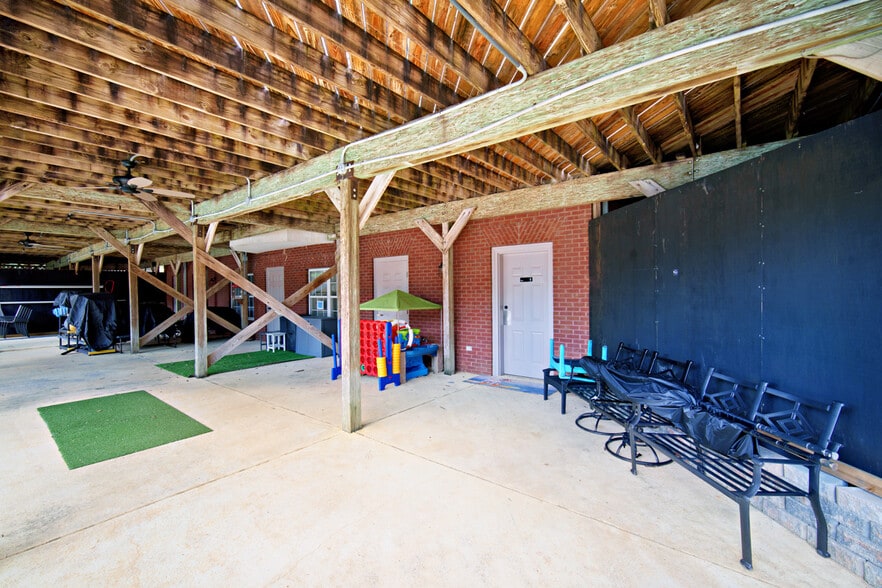 More Photos Of 128 Oakview Club Dr, Macon-Bibb Golf Course Driving Range For Sale