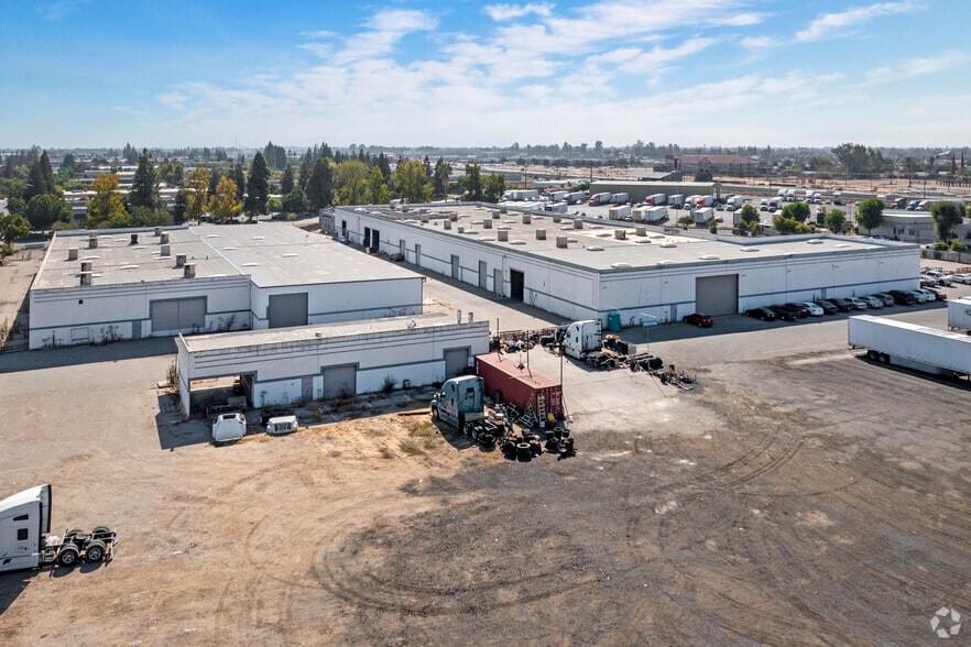 More Photos Of 5333 N Cornelia Ave, Fresno Warehouse For Lease