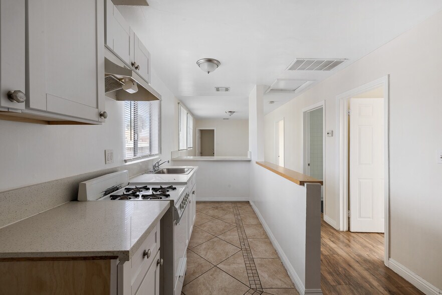 More Photos Of 6412 Whittier Blvd, East Los Angeles Storefront Retail Residential For Sale