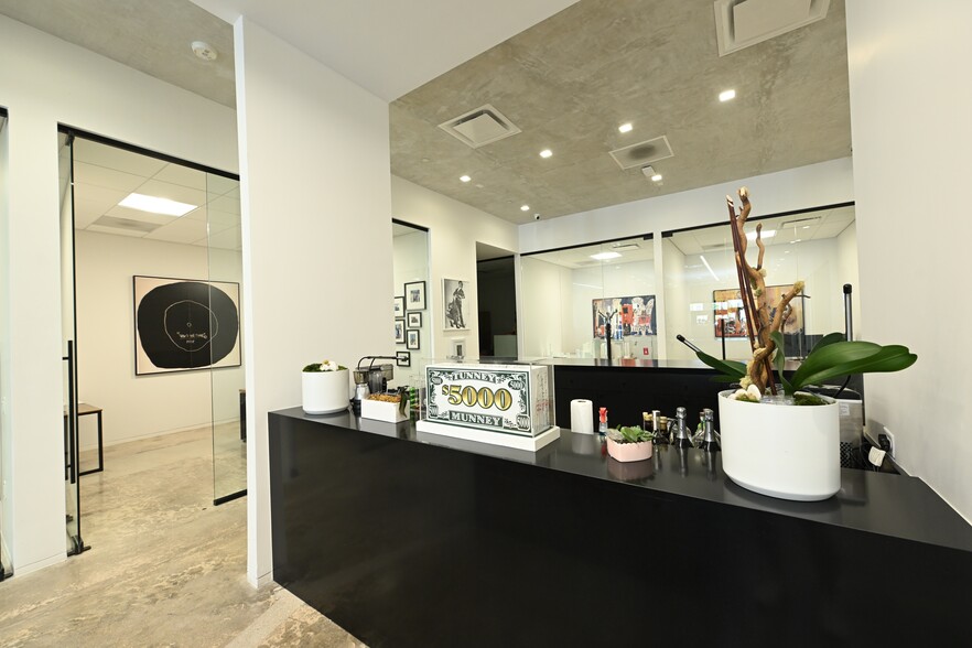 More Photos Of 2319 N Miami Ave, Miami Office For Lease