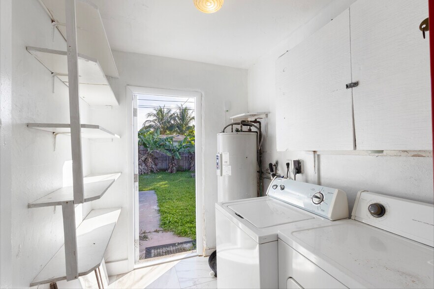 More Photos Of 1510 SW 68th Ter, North Lauderdale Healthcare For Sale